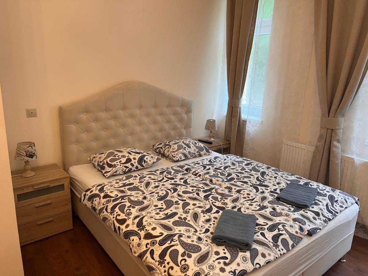 Jurincom Apartments Na Vyhlidce Карловы Вары Экстерьер фото