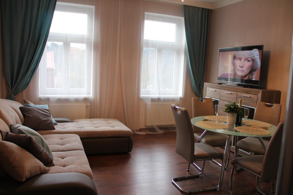 Jurincom Apartments Na Vyhlidce Карловы Вары Экстерьер фото